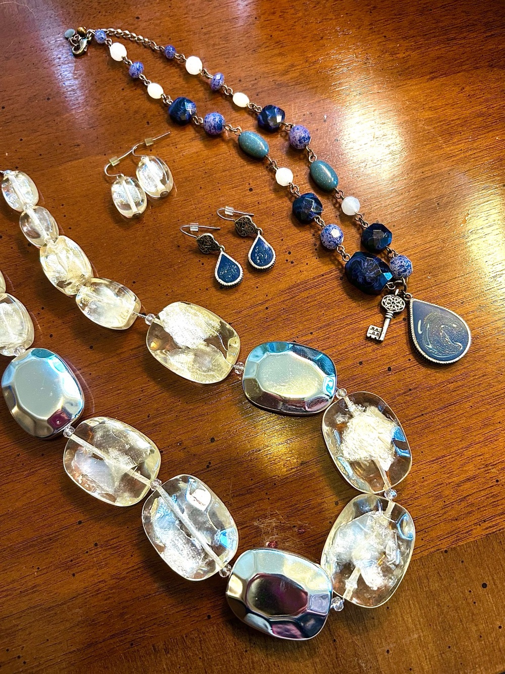 Boutique Clear Faceted Chunky Statement Necklace & Blue Stone Drop Earrings Set